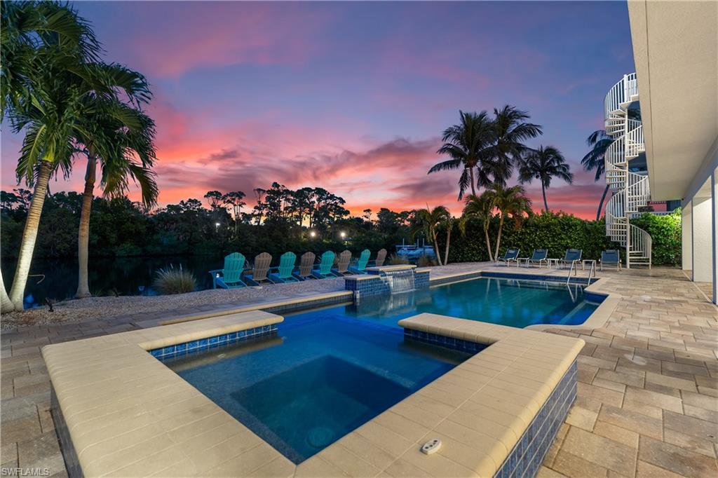 IMPERIAL SHORES - Residential