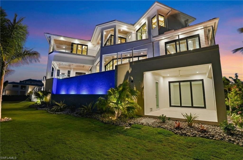 LAGUNA SHORES - Residential