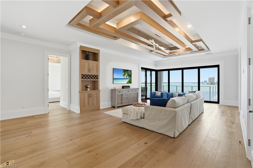 LAGUNA SHORES - Residential