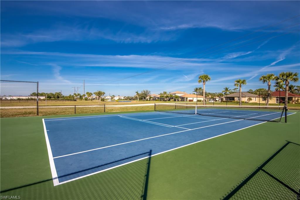 CORAL LAKES - Residential