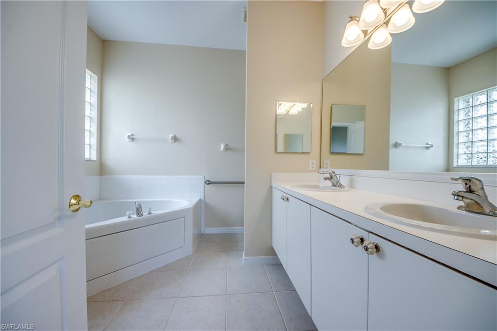 CORAL LAKES - Residential