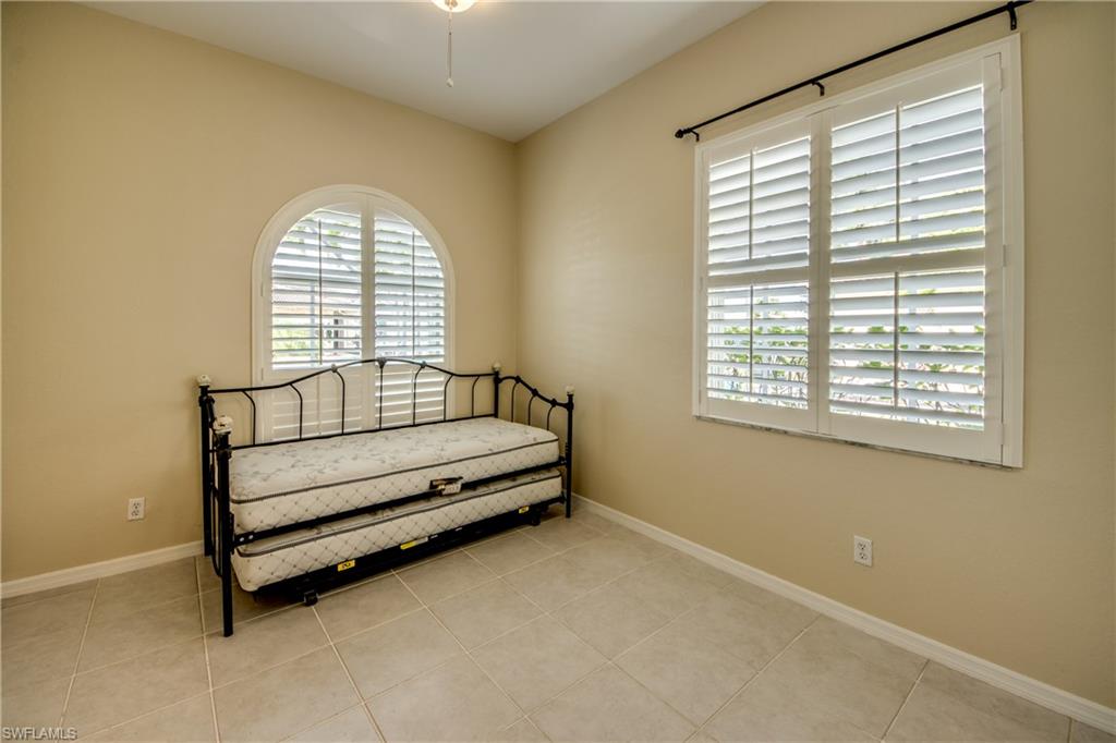 CORAL LAKES - Residential