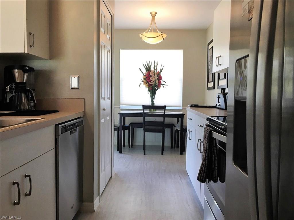 SAN CARLOS PARK - Residential