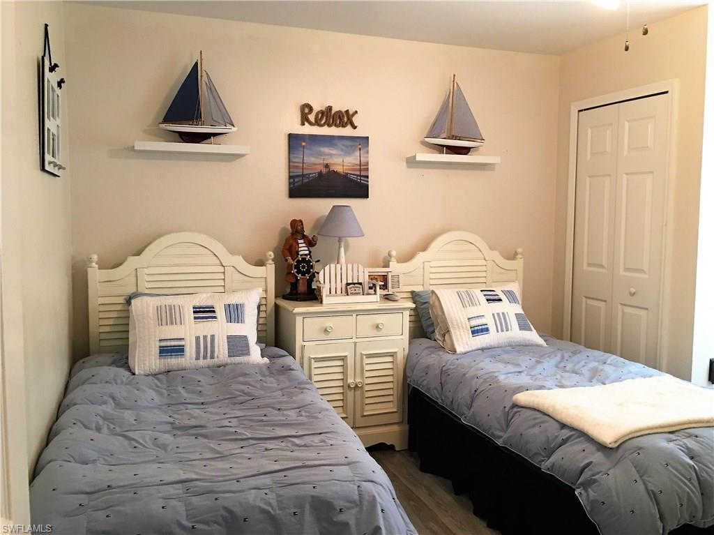 SAN CARLOS PARK - Residential