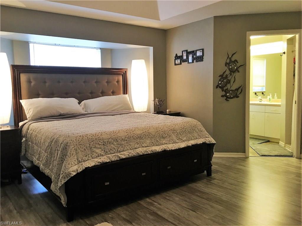 SAN CARLOS PARK - Residential