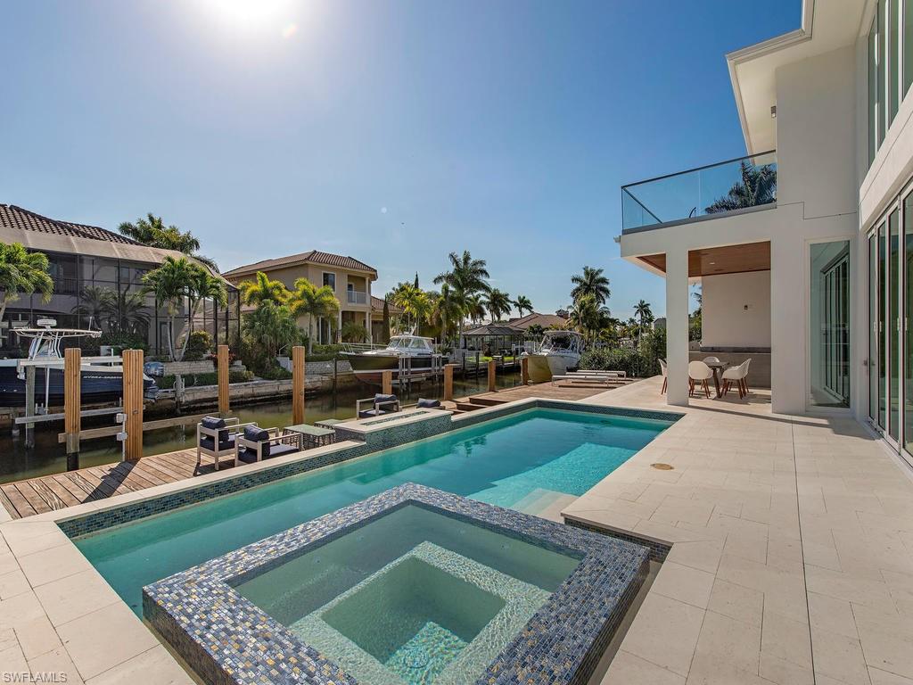 ROYAL HARBOR - Residential