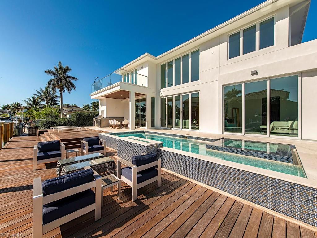 ROYAL HARBOR - Residential