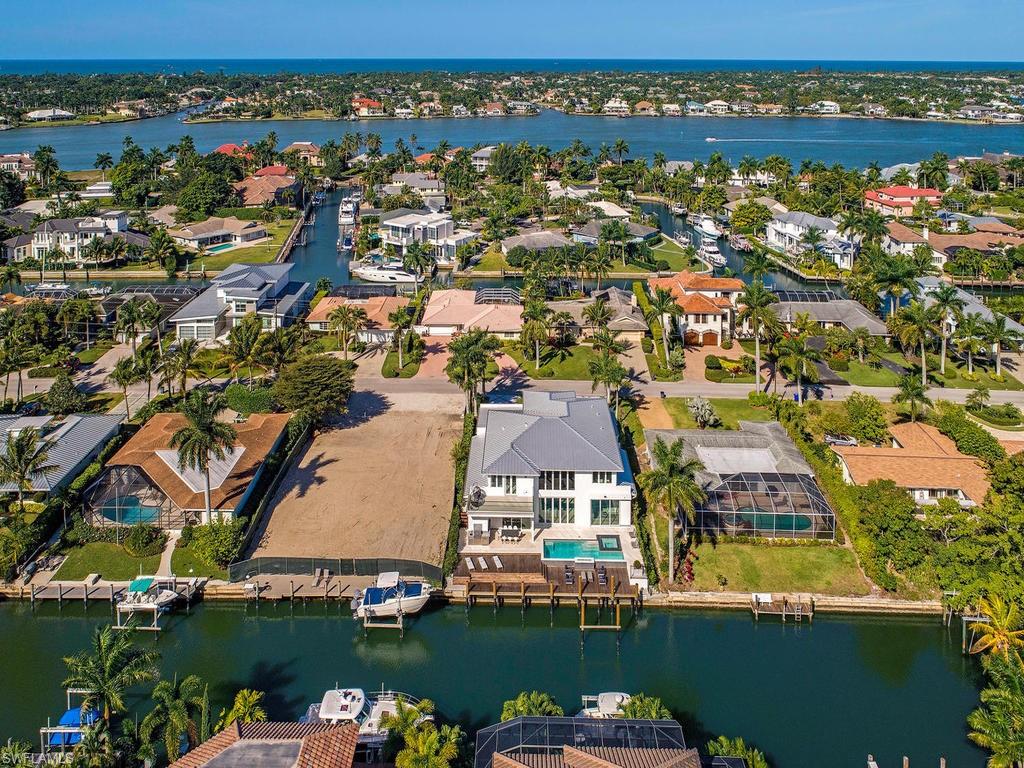 ROYAL HARBOR - Residential