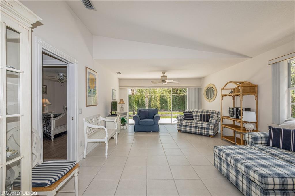 ISLAND WALK - Residential