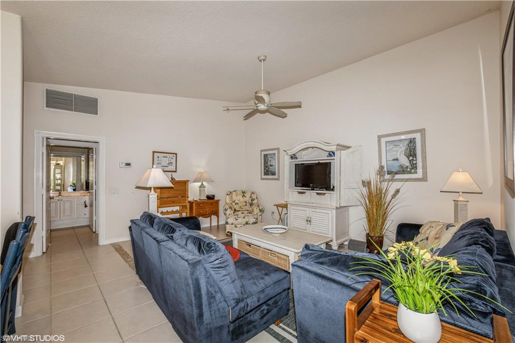 ISLAND WALK - Residential