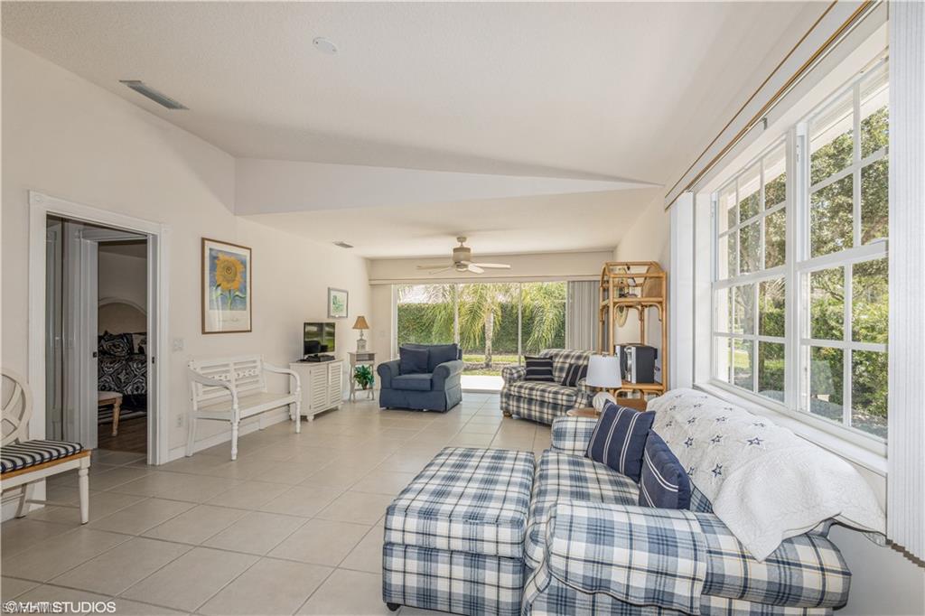 ISLAND WALK - Residential