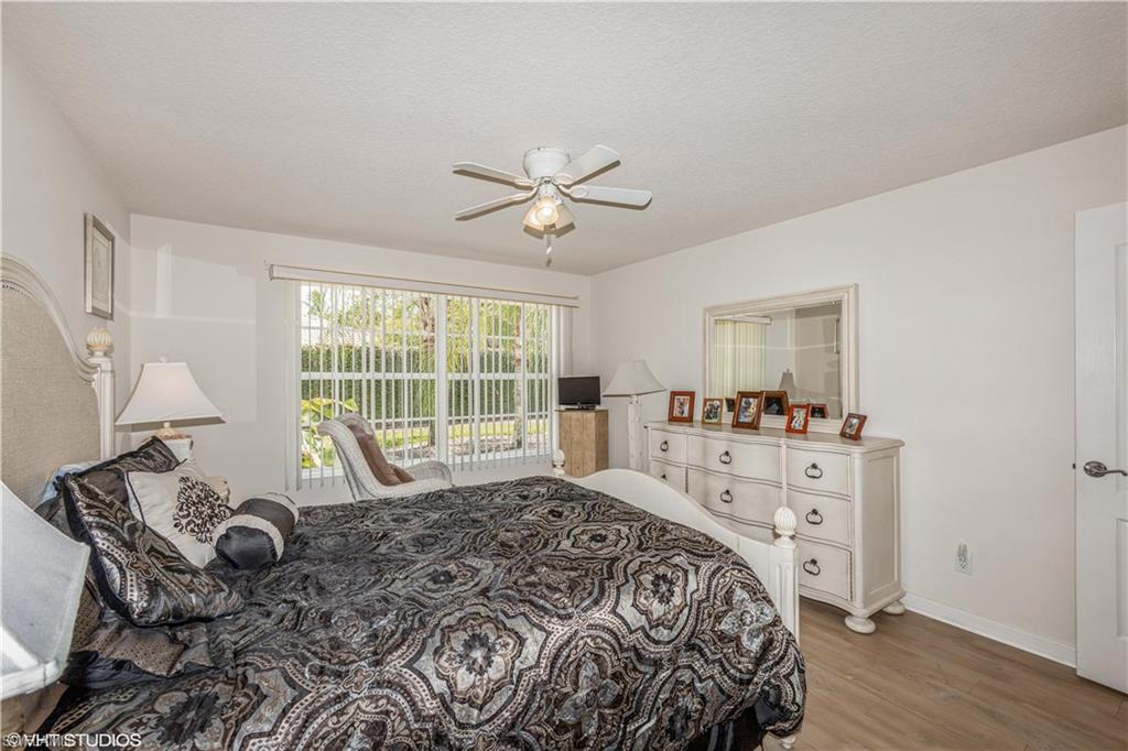 ISLAND WALK - Residential