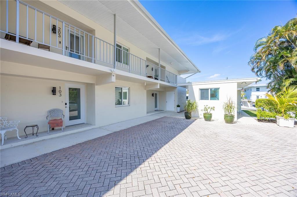 CHESAPEAKE MANOR - Residential