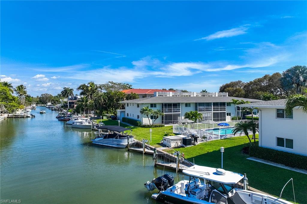 CHESAPEAKE MANOR - Residential