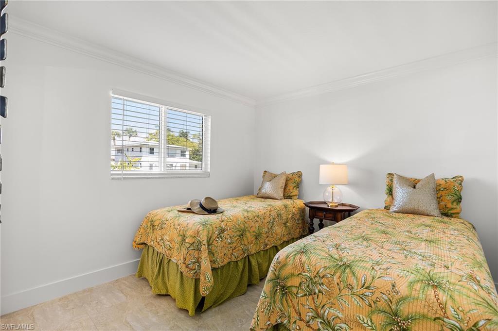 CHESAPEAKE MANOR - Residential