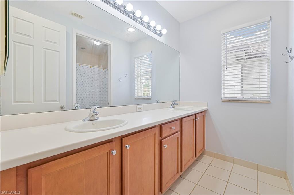 BOTANICA LAKES - Residential