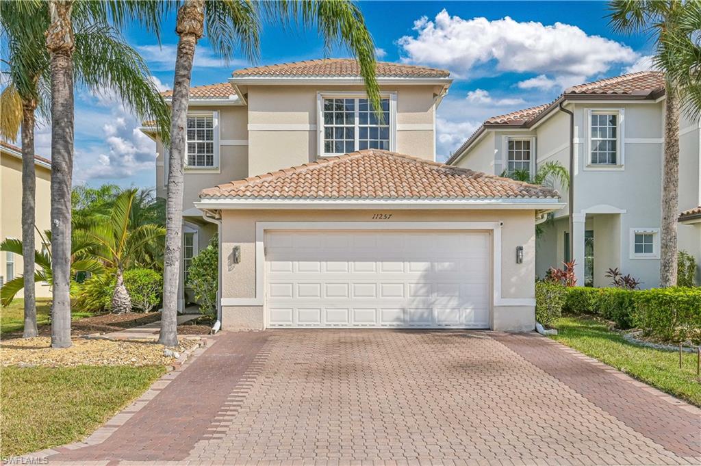 BOTANICA LAKES - Residential