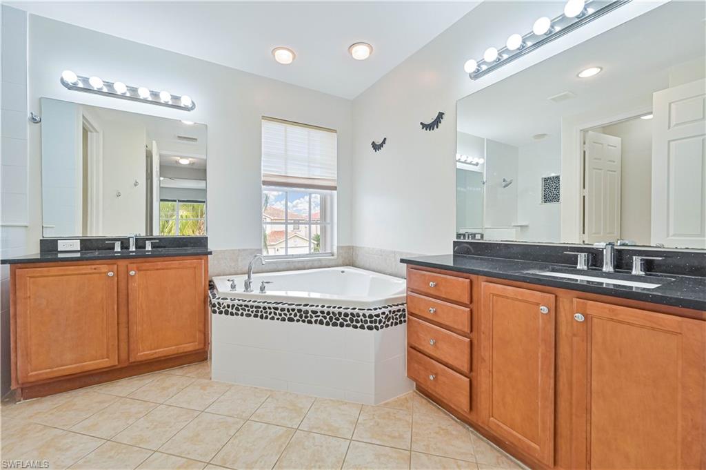 BOTANICA LAKES - Residential