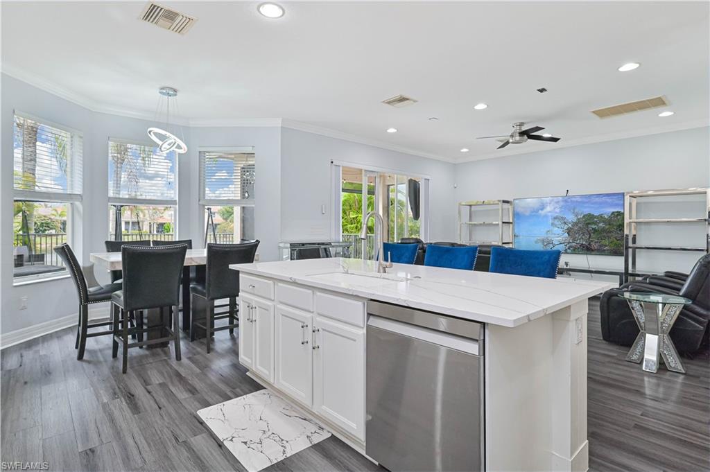 BOTANICA LAKES - Residential