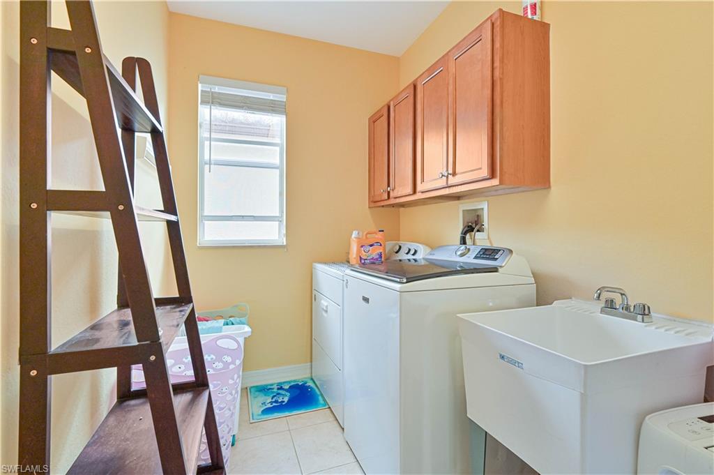 BOTANICA LAKES - Residential