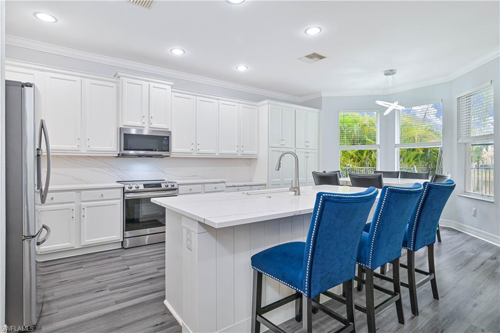 BOTANICA LAKES - Residential