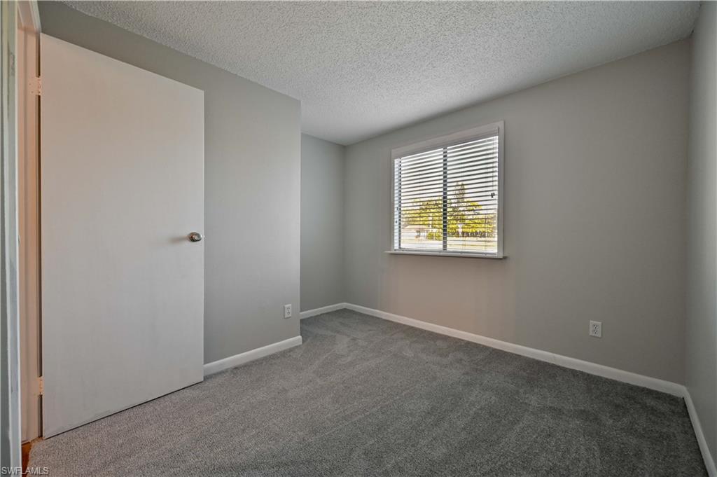 SAN CARLOS PARK - Residential