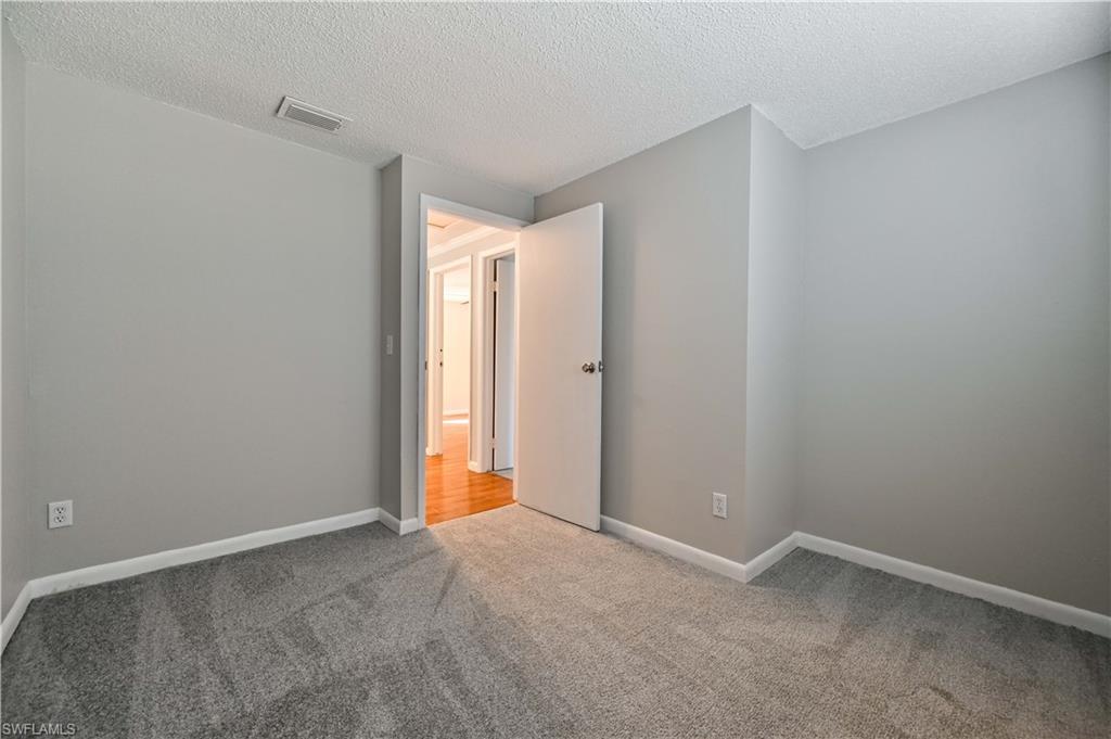 SAN CARLOS PARK - Residential