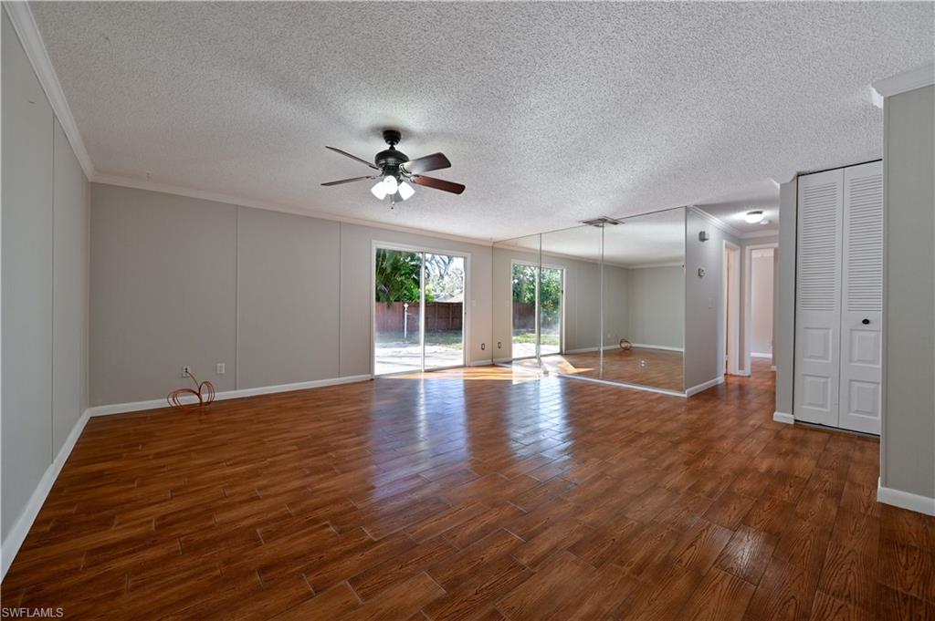 SAN CARLOS PARK - Residential