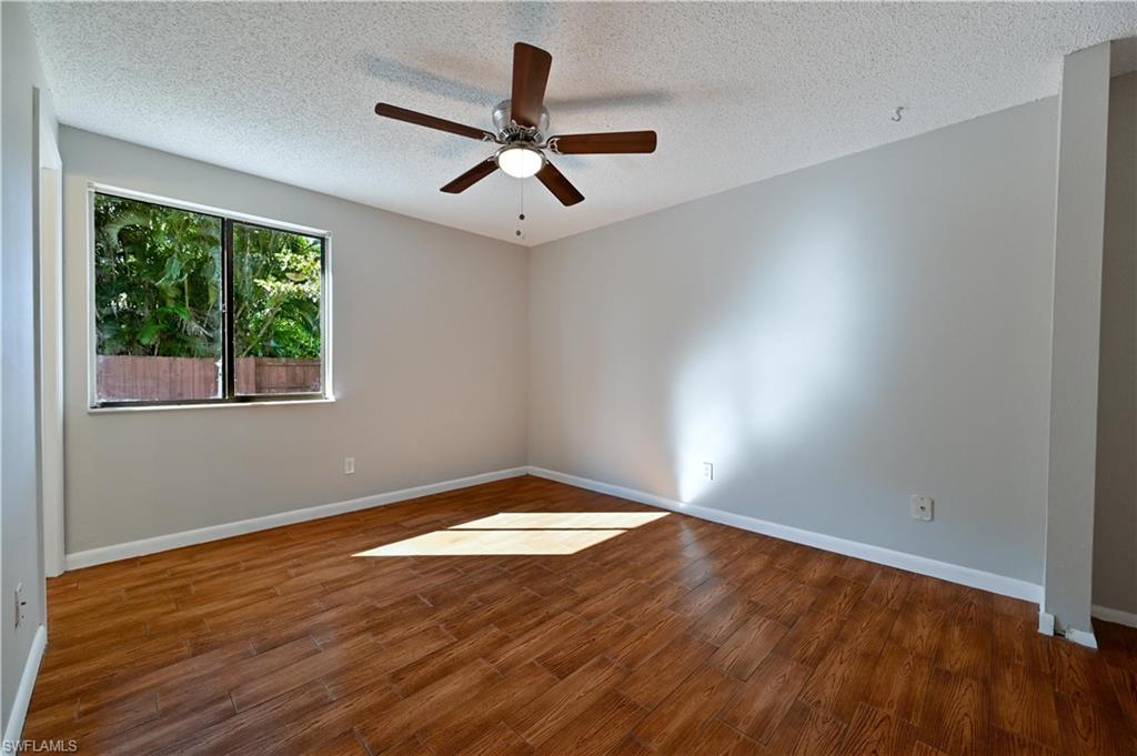 SAN CARLOS PARK - Residential