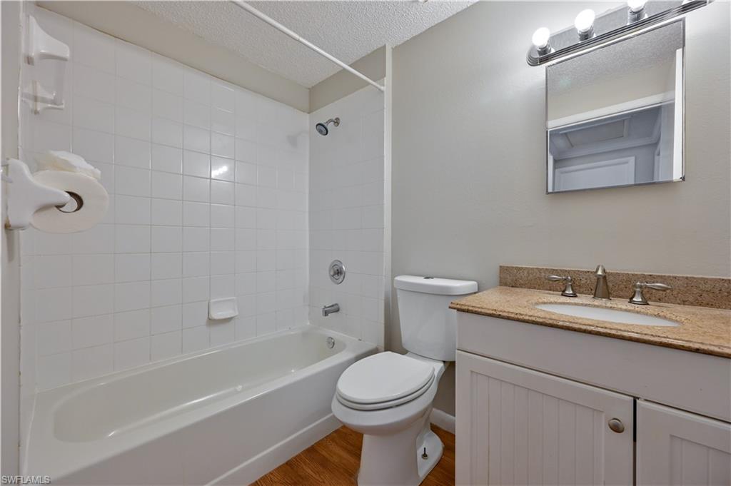 SAN CARLOS PARK - Residential