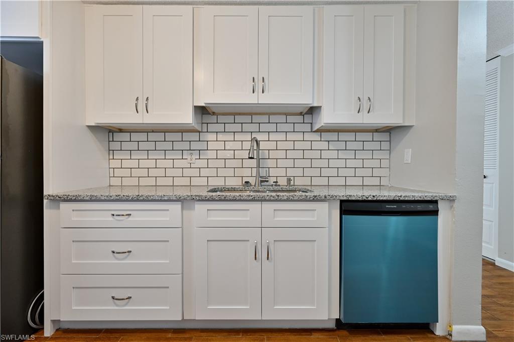 SAN CARLOS PARK - Residential