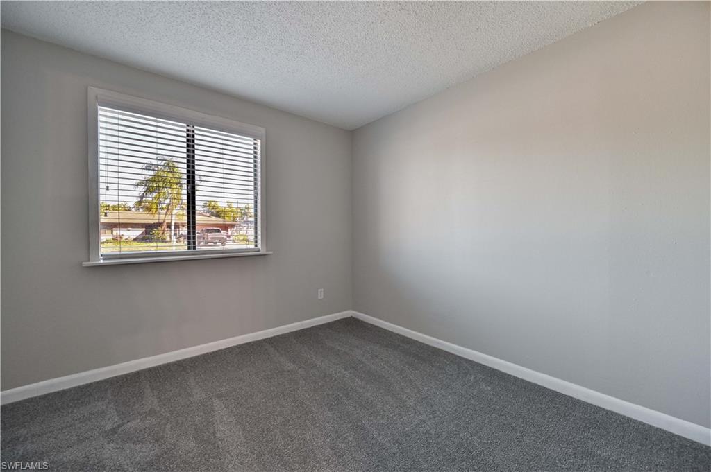 SAN CARLOS PARK - Residential