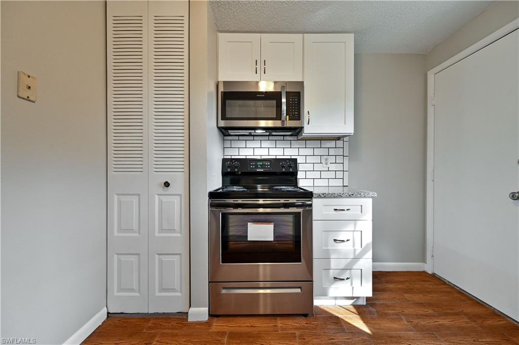 SAN CARLOS PARK - Residential