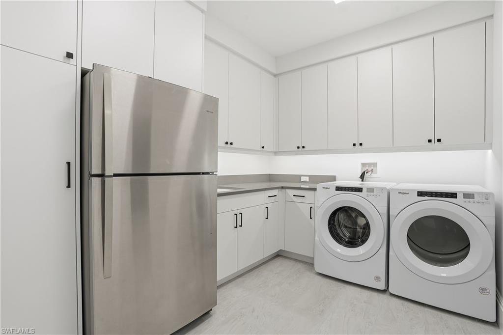 INFINITY AT THE COLONY - Residential