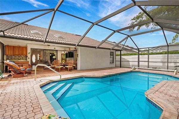 237 FOX DEN CIR, NAPLES, FL 34104 - Image b7be87d4dda018d742ebfdac9780fbf9/2117430608