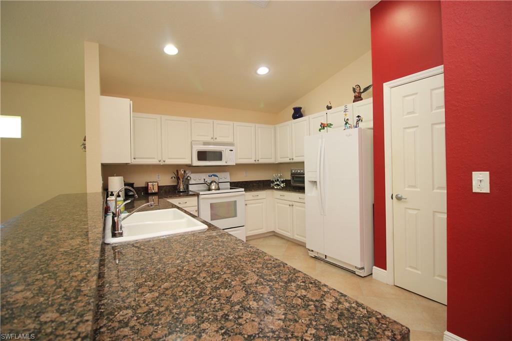 MAPLEWOOD - Residential