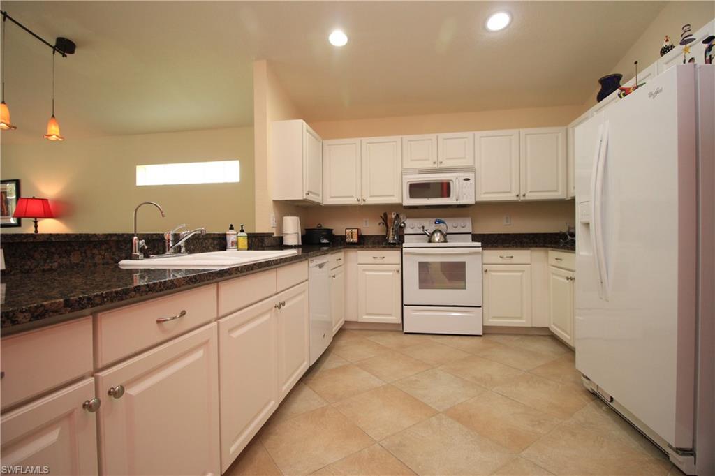 MAPLEWOOD - Residential