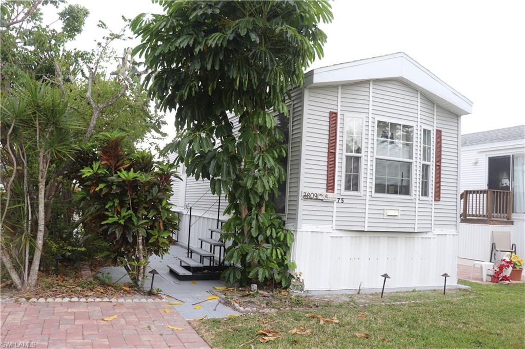 BONITA BEACH TRAILER PARK - Land