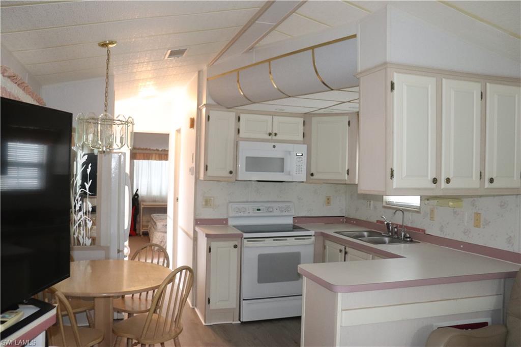 BONITA BEACH TRAILER PARK - Land