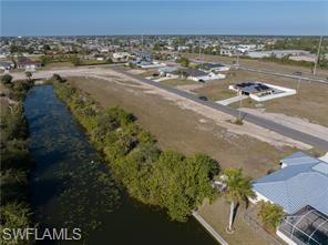 CAPE CORAL - Land