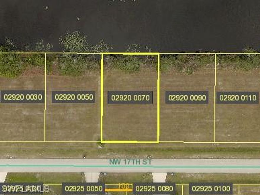 Excellent fresh water residential lot. Close to all Cape Coral has to offer, built your home here and enjoy the Florida lifestyle !!
