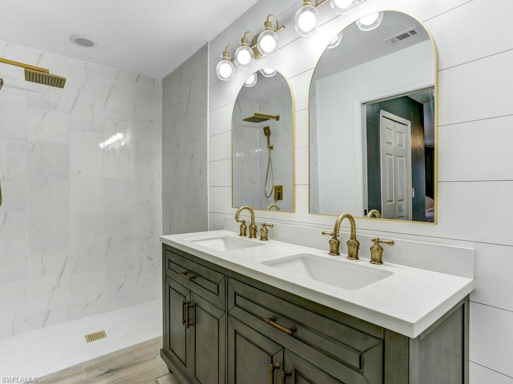 CALOOSA TRACE - Residential