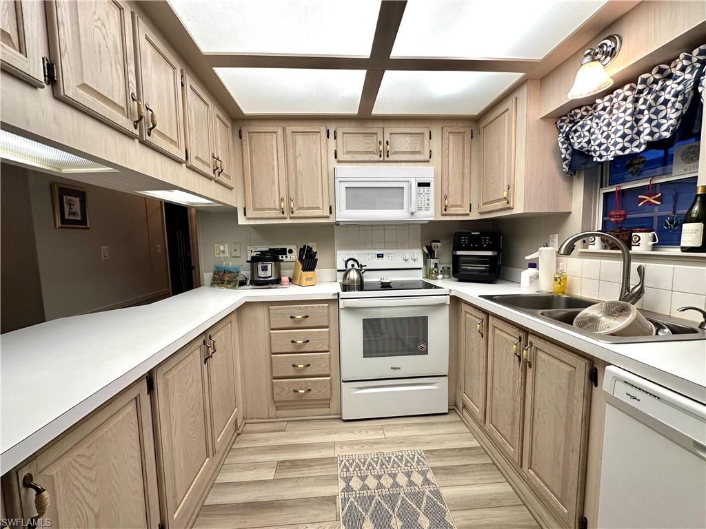 RIVERWOODS PLANTATION - Residential