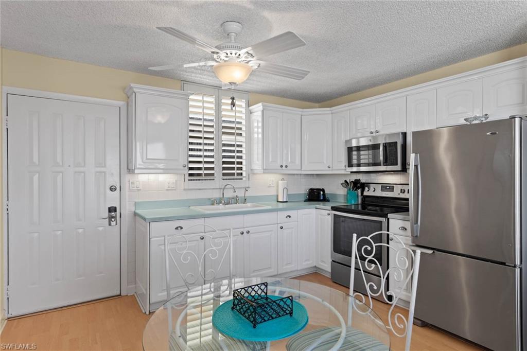 BEACH AND TENNIS CLUB - Residential