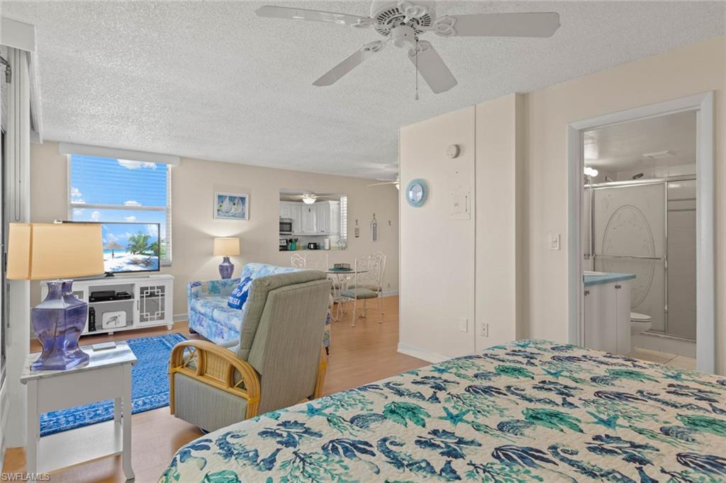 BEACH AND TENNIS CLUB - Residential