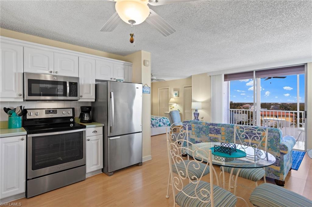 BEACH AND TENNIS CLUB - Residential