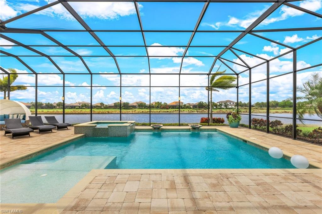 ESPLANADE - Residential