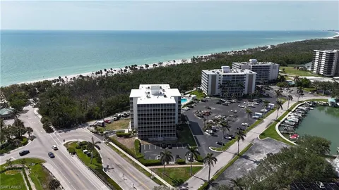1 Bluebill Ave Unit 401, Naples, FL 34108 - #: 224094014