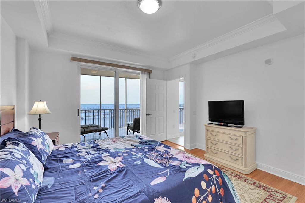 ST. TROPEZ - Residential