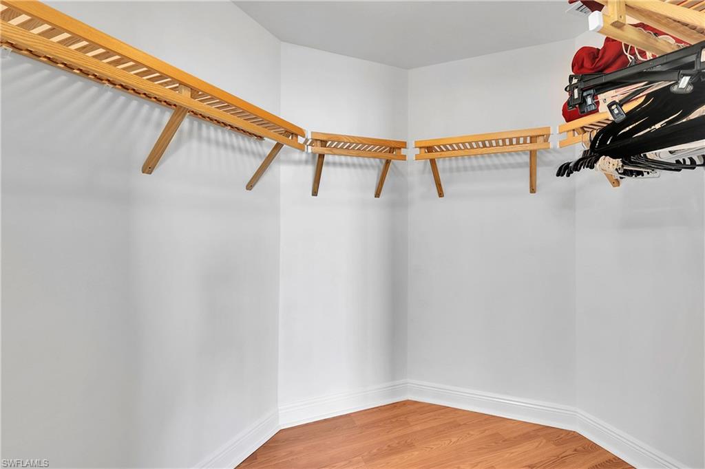 ST. TROPEZ - Residential